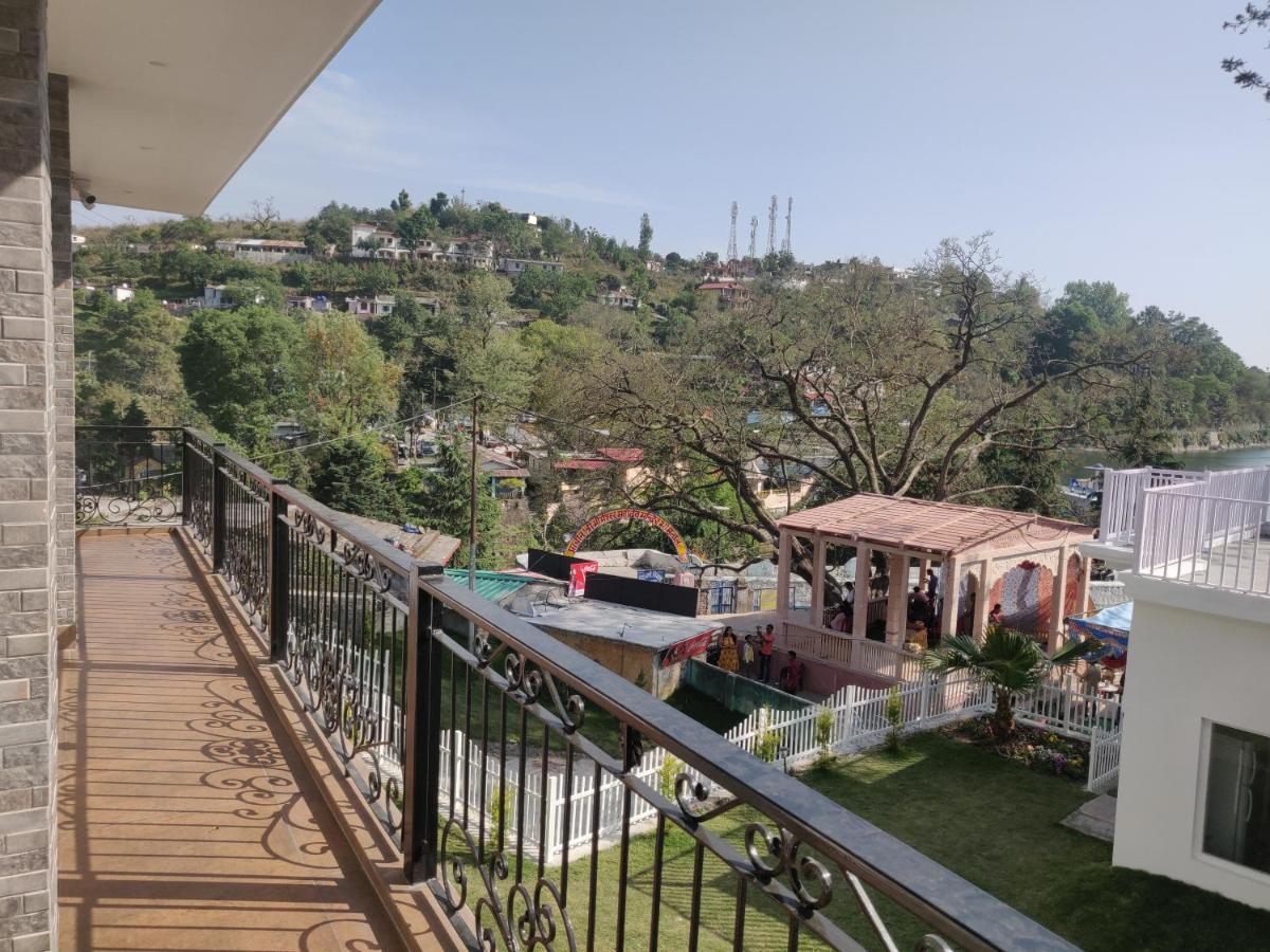 The Periwinkle Homestay Бхимтал Экстерьер фото