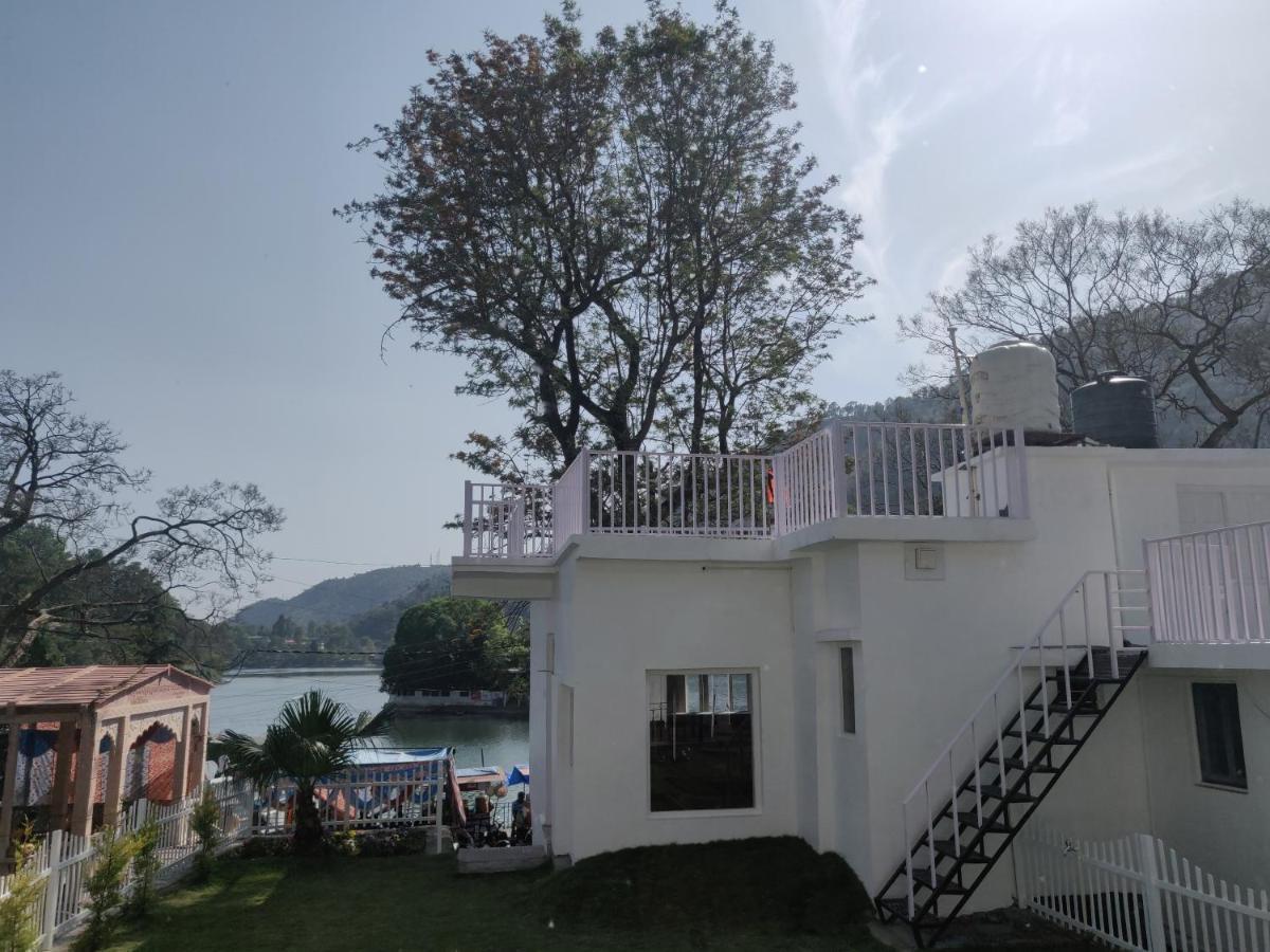 The Periwinkle Homestay Бхимтал Экстерьер фото